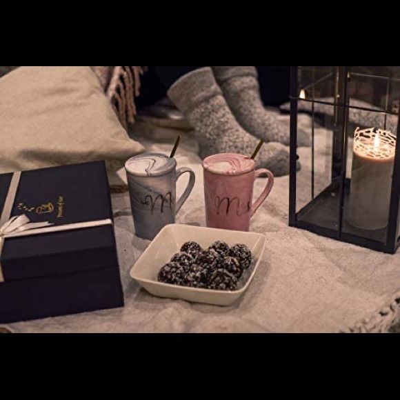 Mr. and Mrs. Coffee Mug Set - Picture 5 of 7